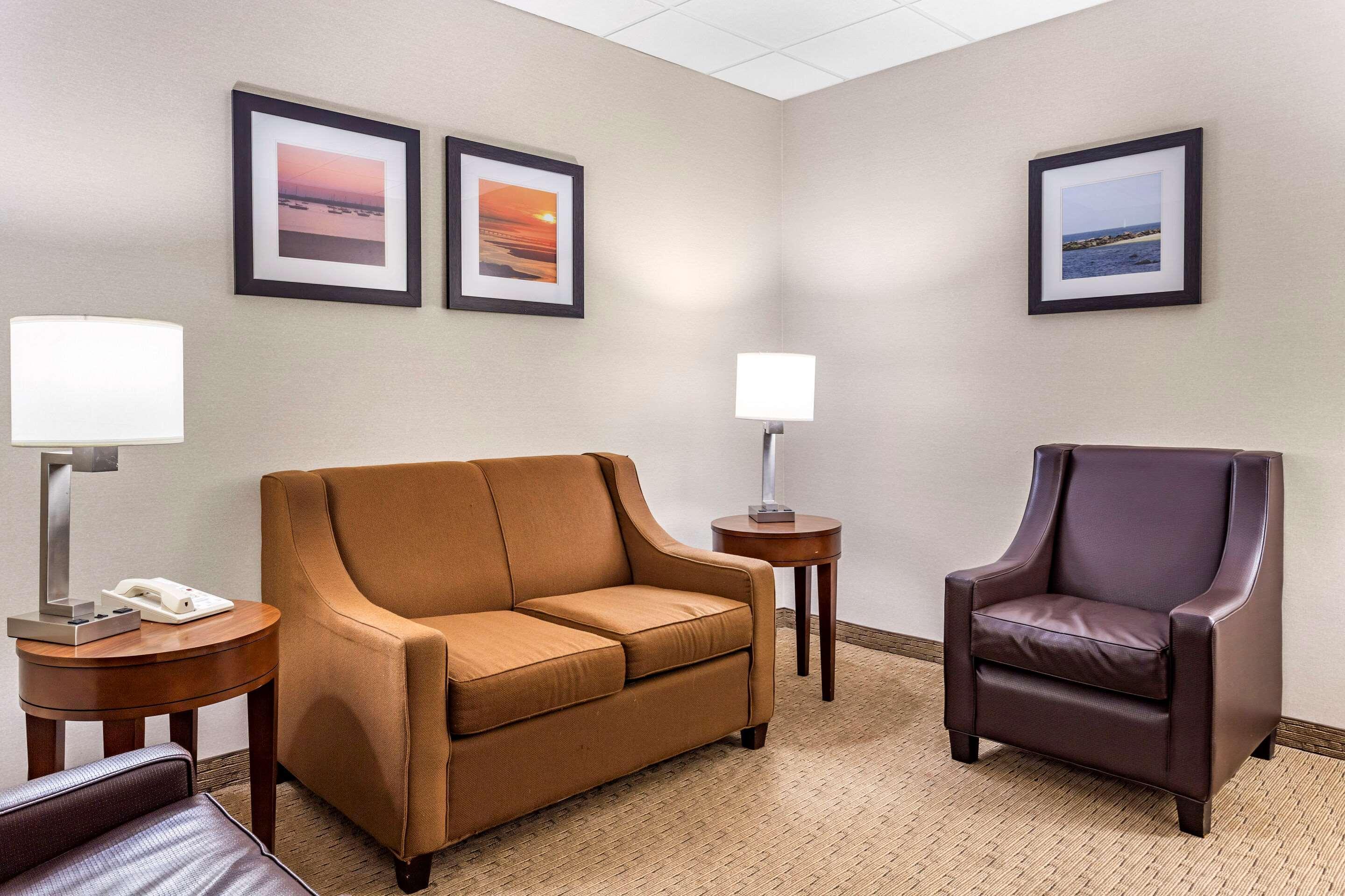 Comfort Inn Syosset-Long Island Bagian luar foto
